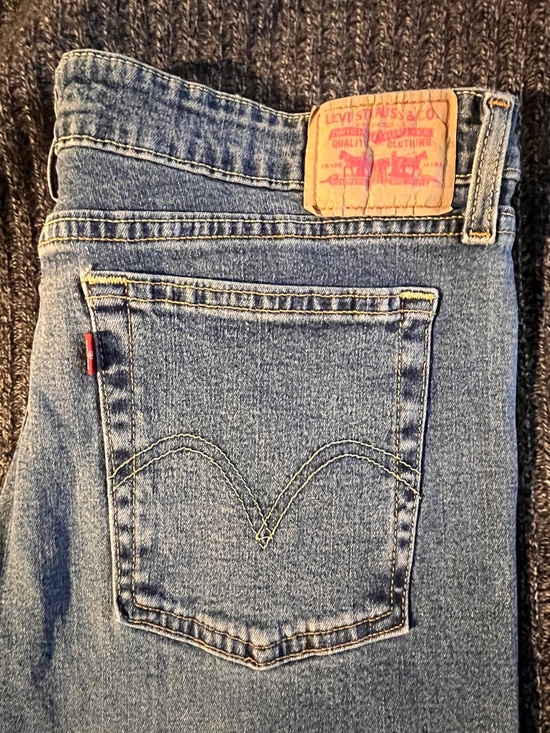 Vintage Levis - 2005 Super low rise bootcut - Size 13M - Picture 1 of 8